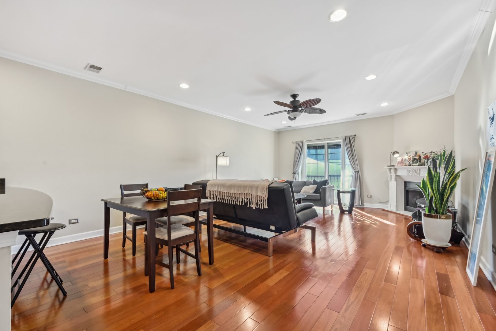 4725 North Sheridan Road, Unit 4A Chicago, IL 60640 - Photo 7 of 21