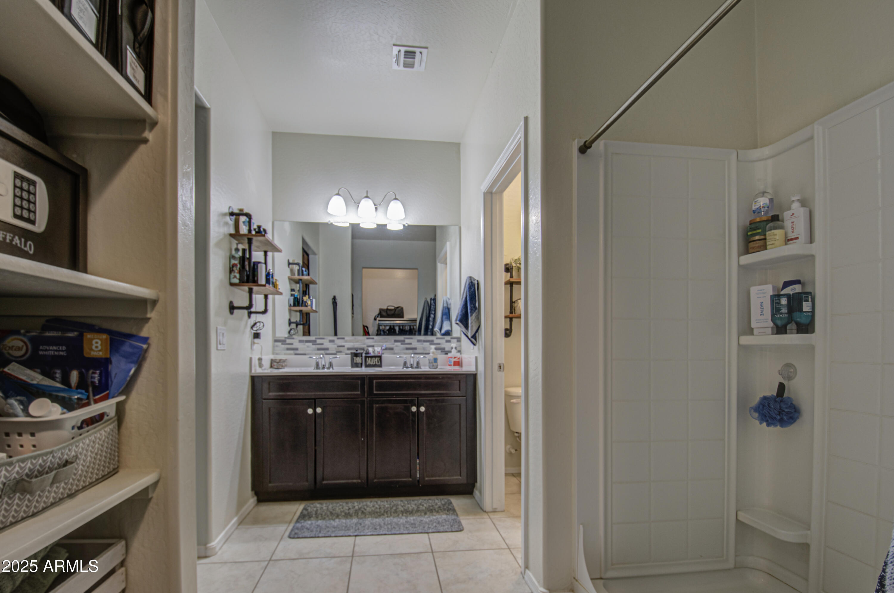 30945 West Picadilly Road Buckeye, AZ 85396 - Photo 23 of 39 Primary Bath 3