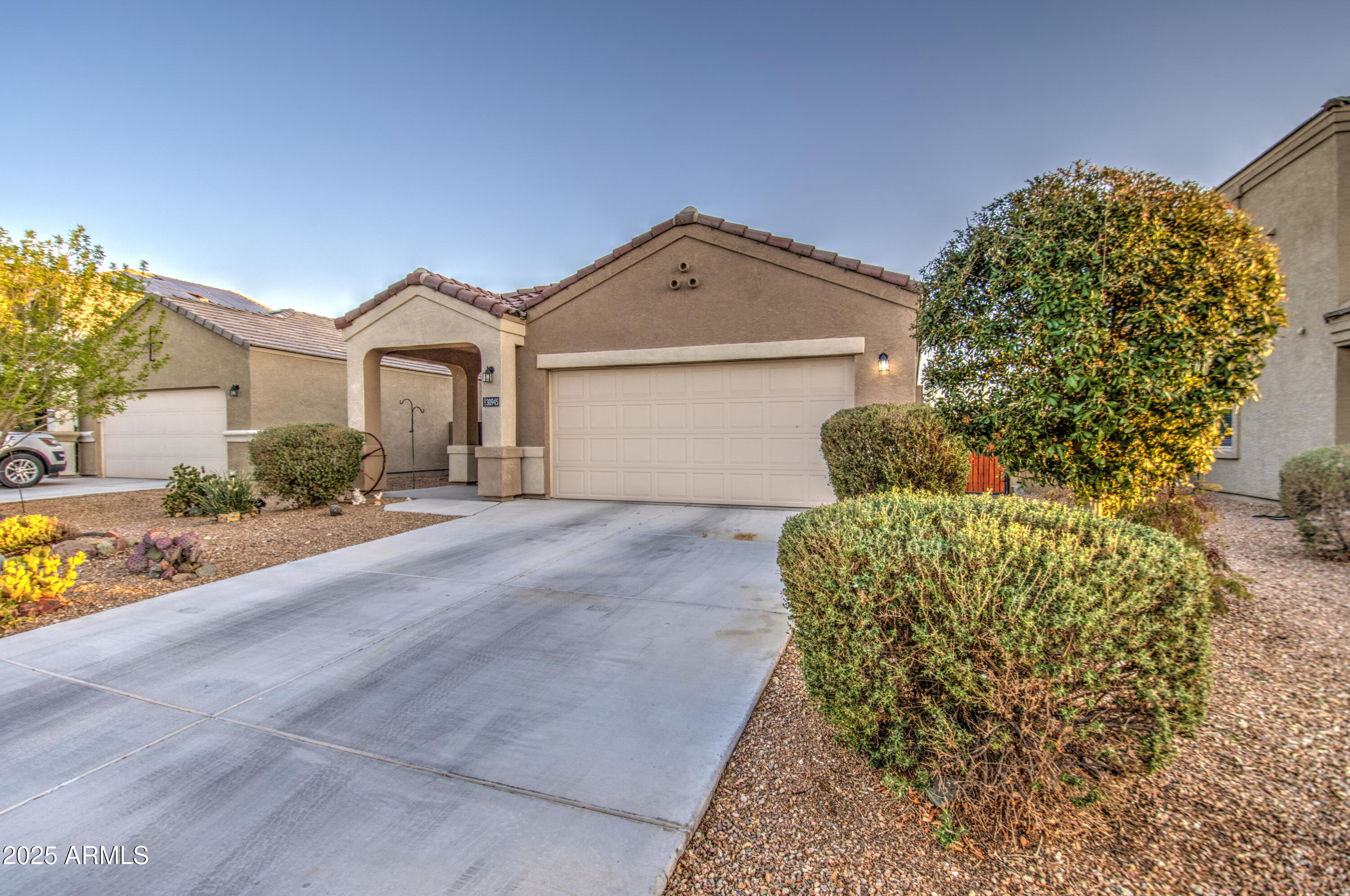 30945 West Picadilly Road Buckeye, AZ 85396 - Photo 5 of 39 Front 5