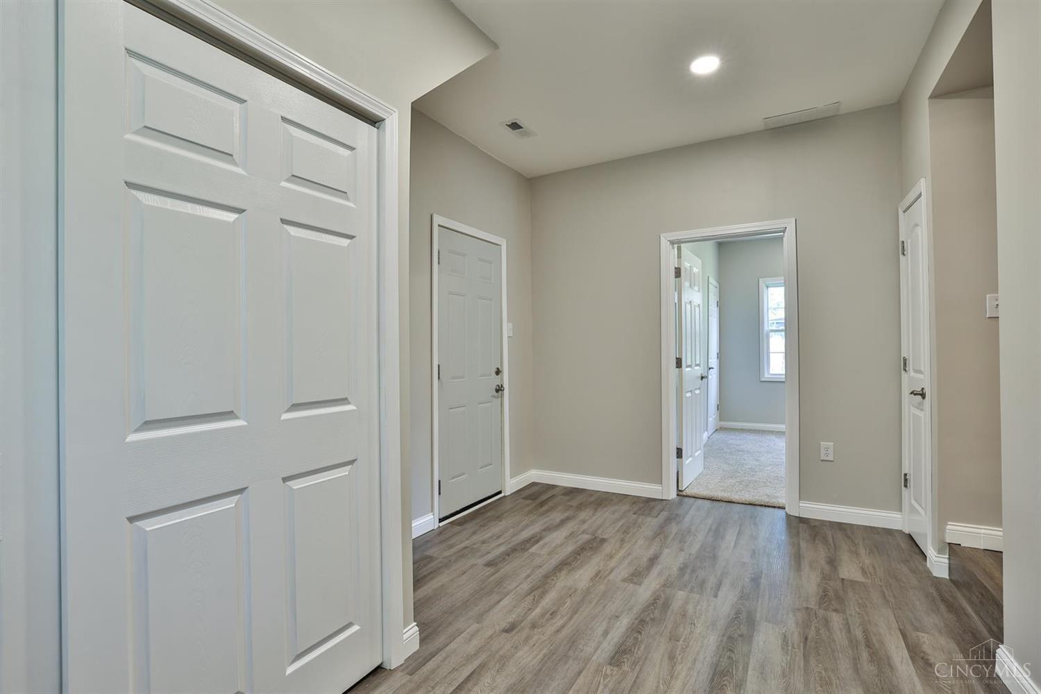 8269 Maineville Road Maineville, OH 45039 - Photo 17 of 28
