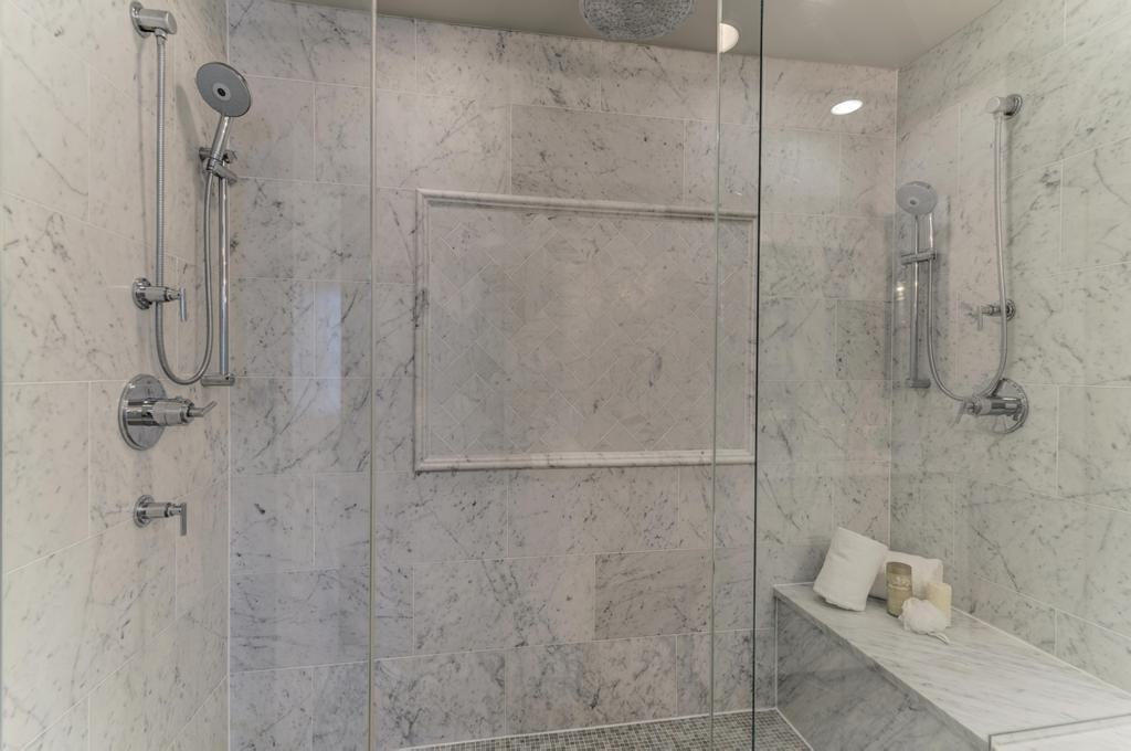512 North Peoria Street Chicago, IL 60642 - Photo 24 of 32 a bathroom with a shower