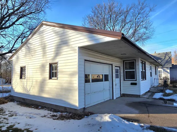 $119,900 | 106 8th Avenue Northwest, Pipestone, MN 56164
