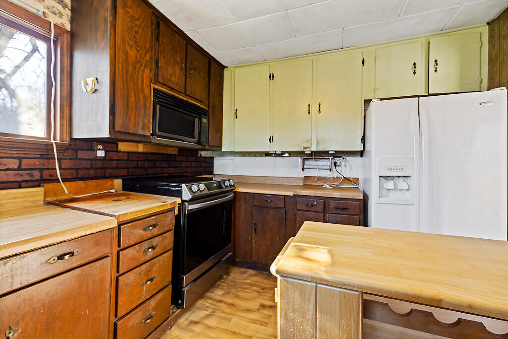 318 Pinkham Brook Road Durham, ME 04222 - Photo 13 of 37 30_BP5A5332_DxO_mls