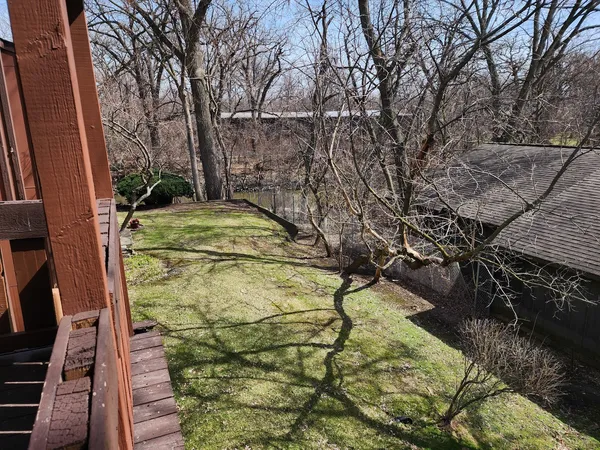 $264,900 | 1-s055 Spring Road, Unit 2D, Oak Brook, IL 60181