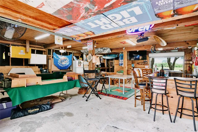 a view of an outdoor space