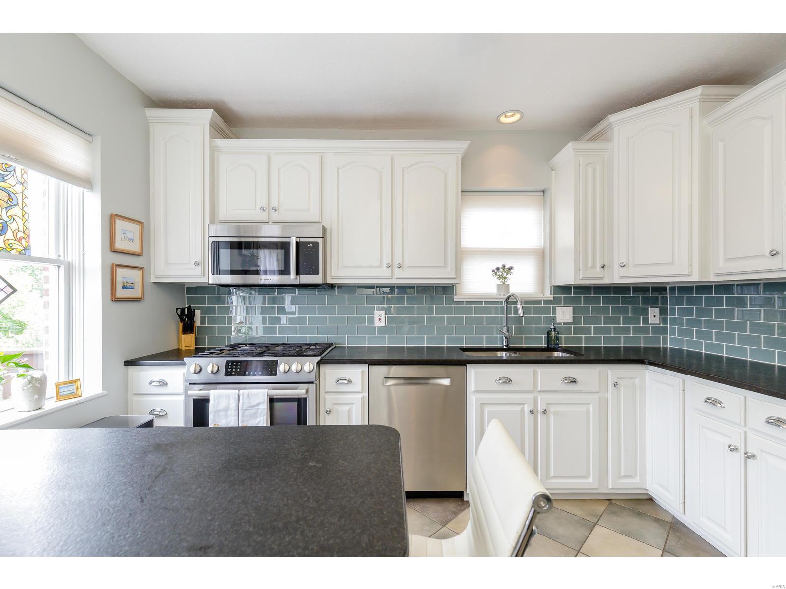3212 Watson Road St. Louis, MO 63139 - Photo 9 of 25