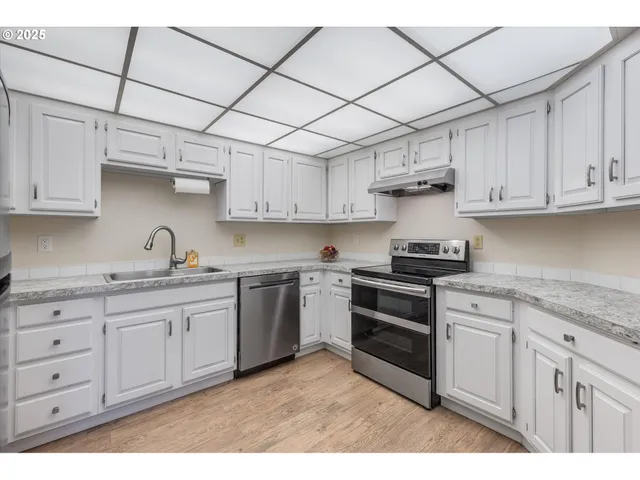 $360,000 | 743 Marine View Drive, Unit 8, Longview, WA 98632