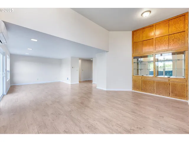 $360,000 | 743 Marine View Drive, Unit 8, Longview, WA 98632