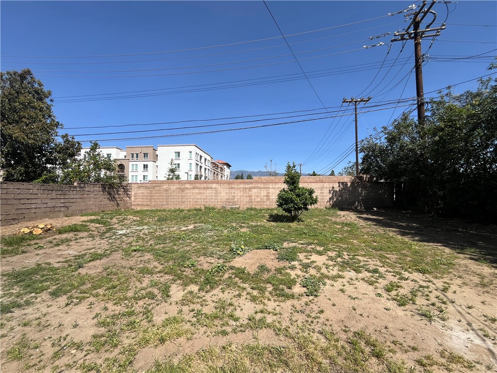 13004 Chestnut Avenue Rancho Cucamonga, CA 91739 - Photo 25 of 28 a view of a yard