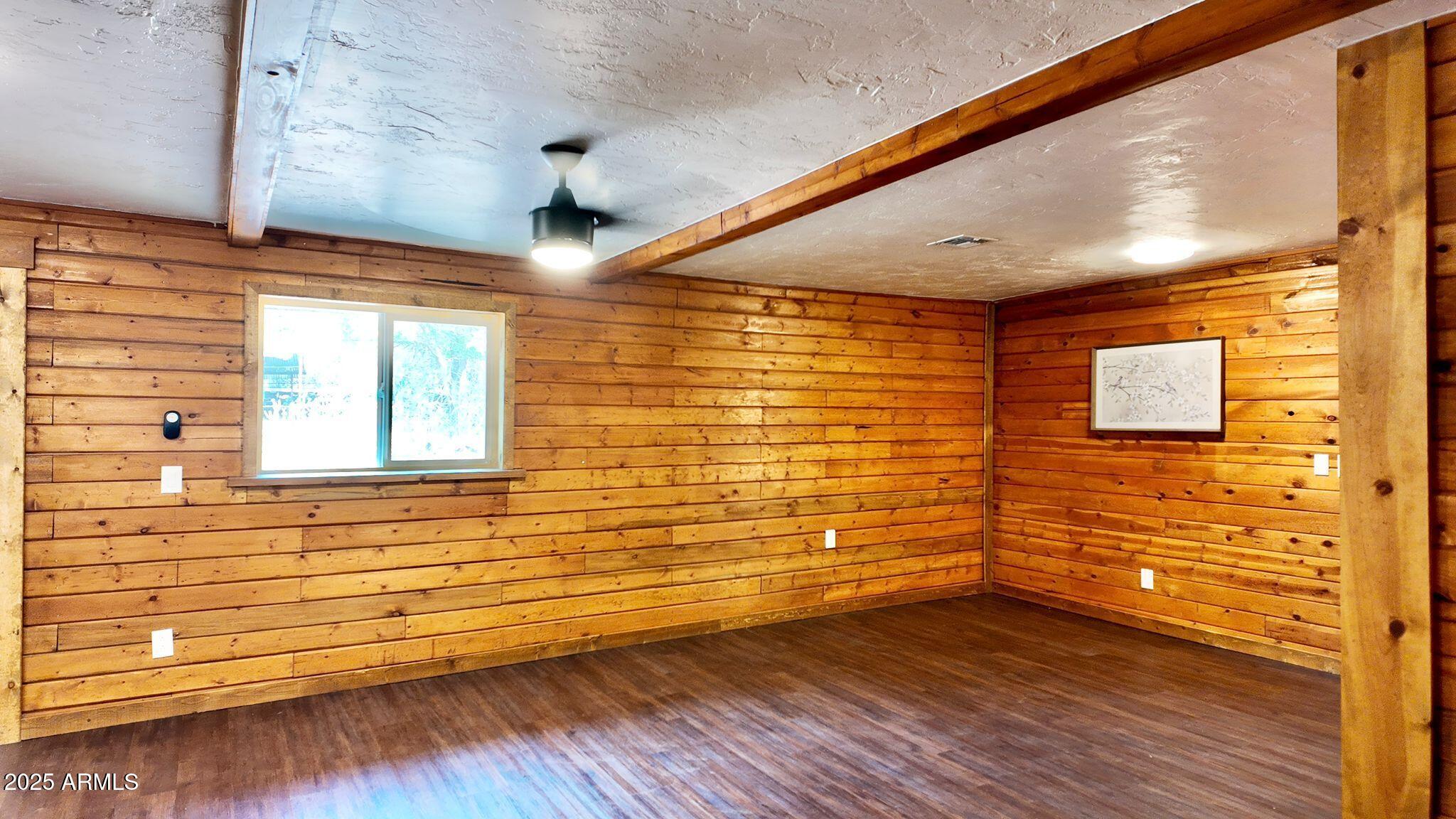 647 South Moonlight Drive Payson, AZ 85541 - Photo 13 of 50 a view of a livingroom with wooden floor