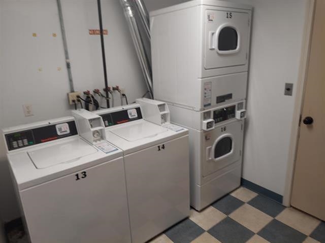 110 English Village Road, Unit 302 Manchester, NH 03102 - Photo 31 of 33 Gallery Image 31