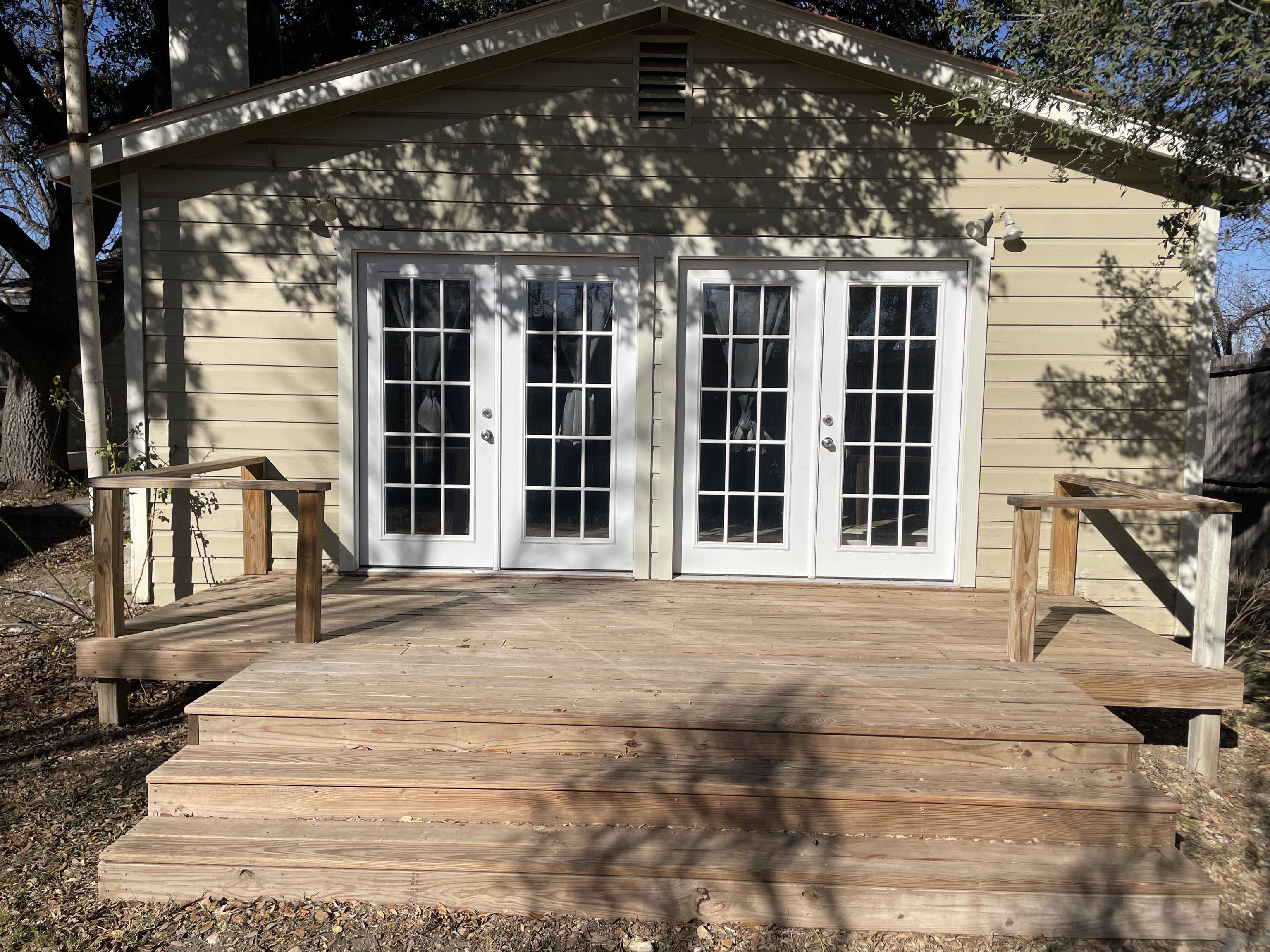 1801 West Commerce Street San Saba, TX 76877 - Photo 26 of 29 front view of a house with a large window