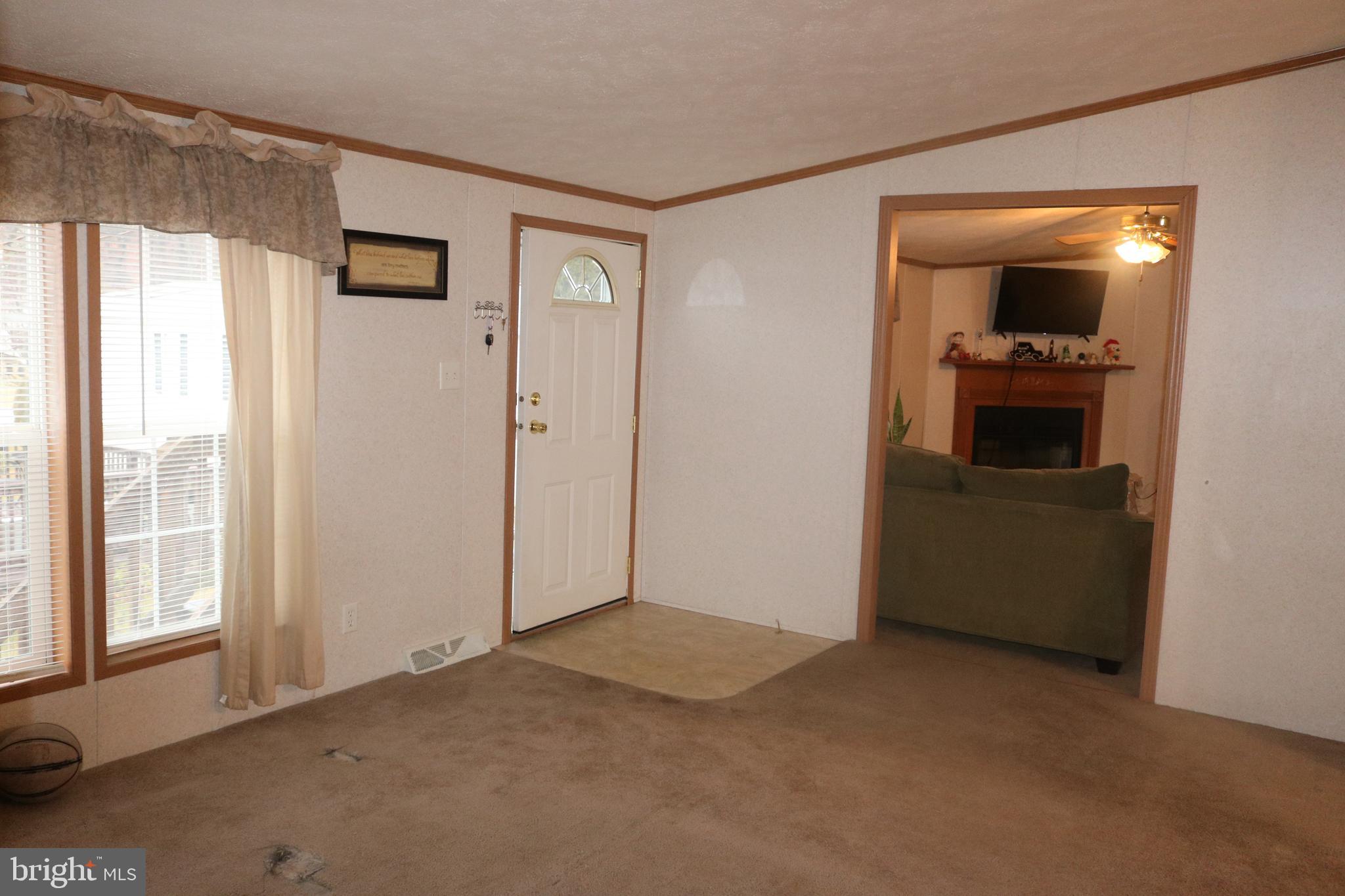 38 Broadwing Drive Hanover, PA 17331 - Photo 3 of 29