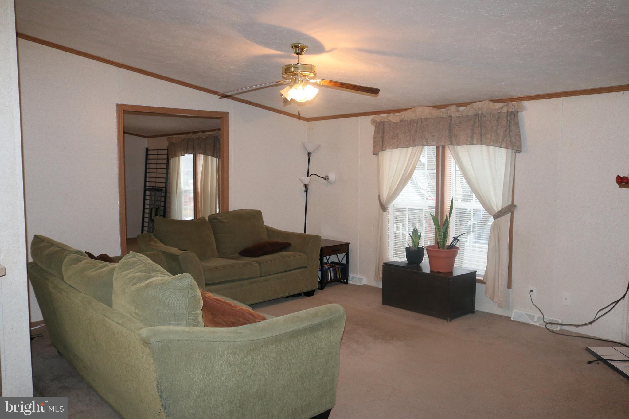 38 Broadwing Drive Hanover, PA 17331 - Photo 4 of 29