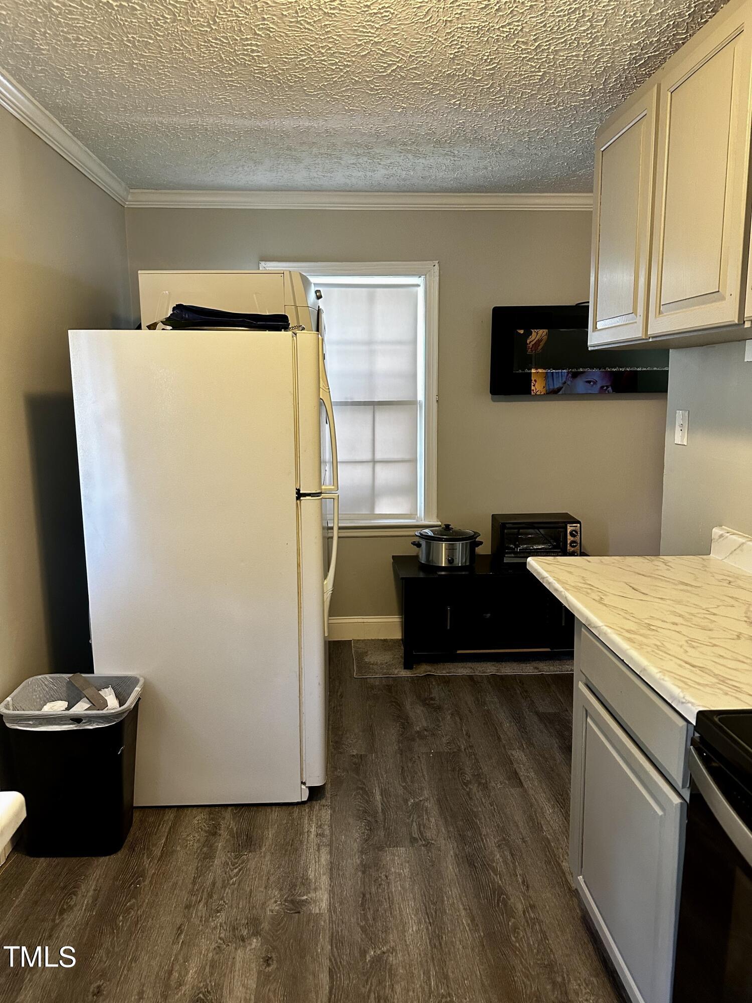 208 Plainview Avenue Raleigh, NC 27604 - Photo 10 of 12 IMG_1438