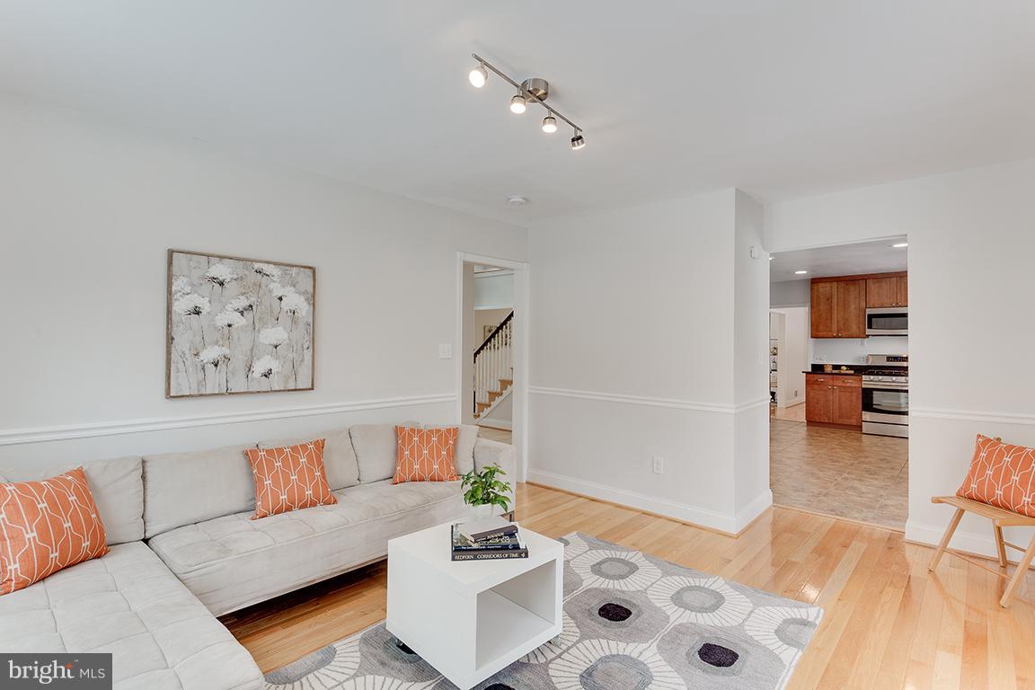 6515 Marywood Road Bethesda, MD 20817 - Photo 14 of 35