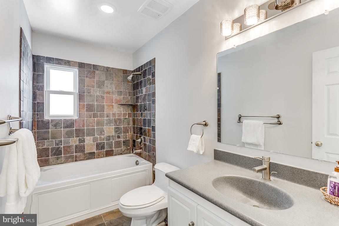 6515 Marywood Road Bethesda, MD 20817 - Photo 18 of 35