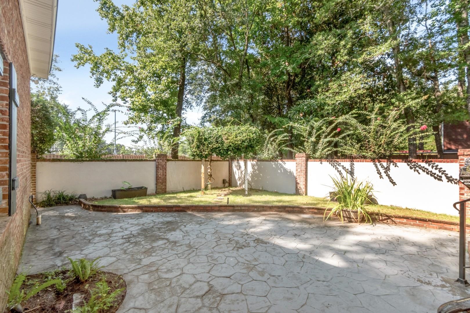 890 Randall Avenue Daphne, AL 36526 - Photo 28 of 47 Patio