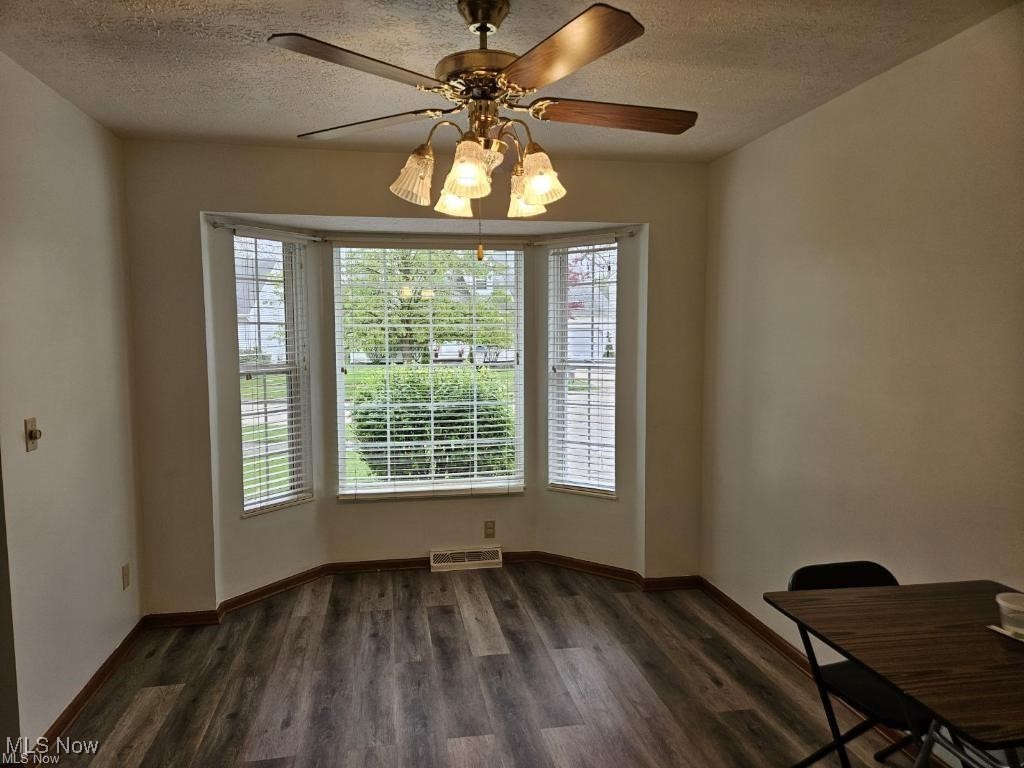 5948 Ravine Boulevard Parma, OH 44134 - Photo 4 of 16 Gallery Image 4