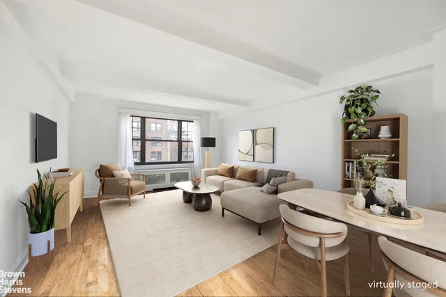 $1,490,000 | 245 East 72nd Street, Unit 11A | Lenox Hill