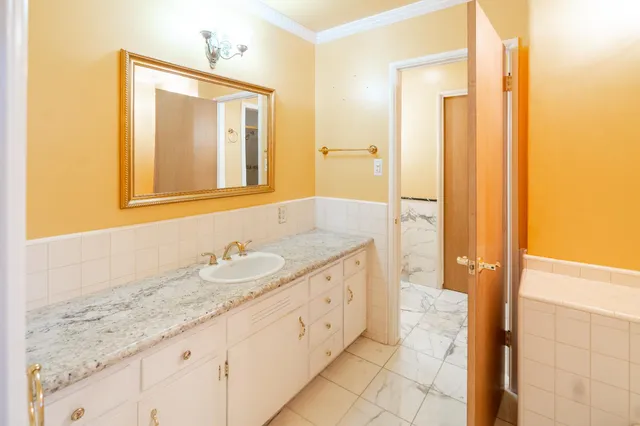 $599,000 | 5894 East Hamilton Avenue, Fresno, CA 93727