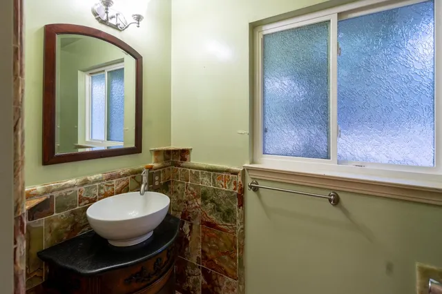 $599,000 | 5894 East Hamilton Avenue, Fresno, CA 93727