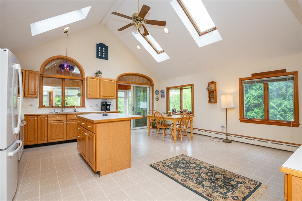 37 Colrain Road Topsfield, MA 01983 - Photo 14 of 42 Gallery Image 14