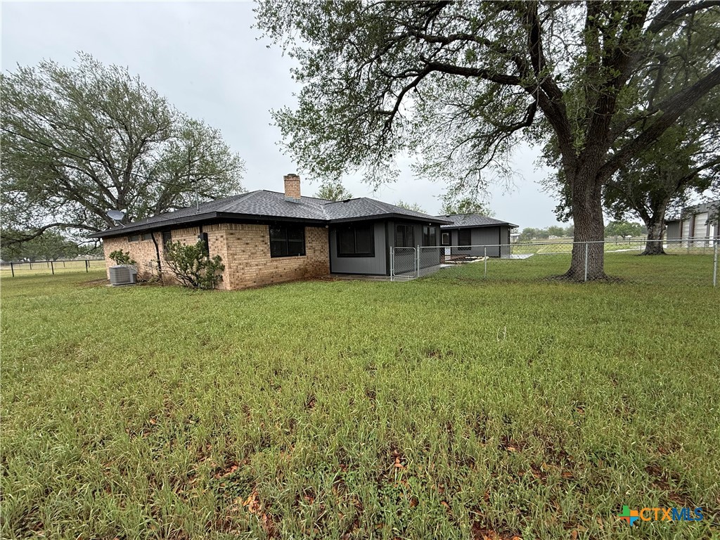 2243 Old Goliad Road Victoria, TX 77905 - Photo 4 of 47