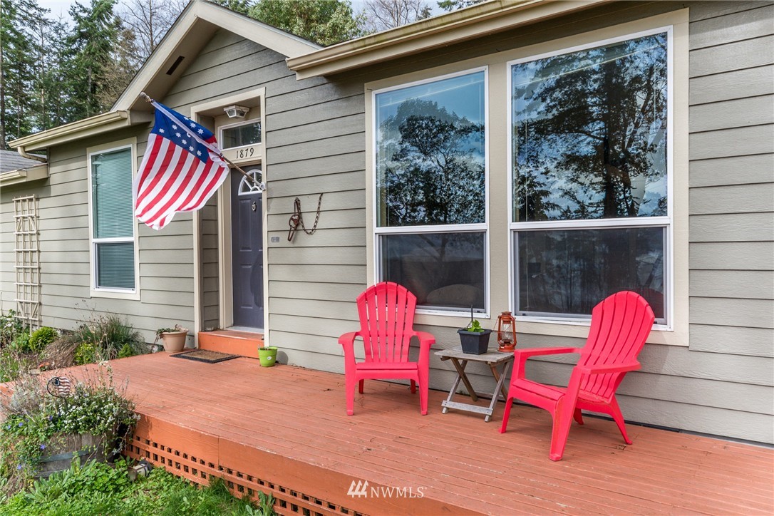 1879 East Hunskor Road Oak Harbor, WA 98277 - Photo 2 of 25 Gallery Image 2