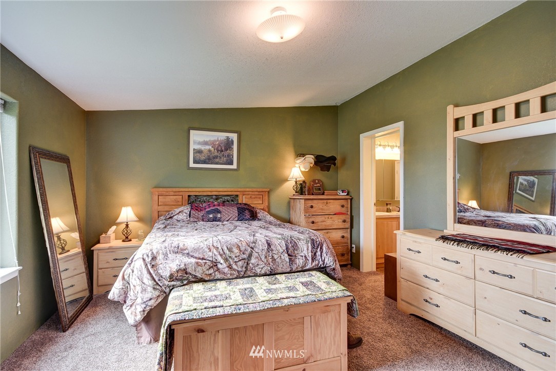 1879 East Hunskor Road Oak Harbor, WA 98277 - Photo 14 of 25 Gallery Image 14