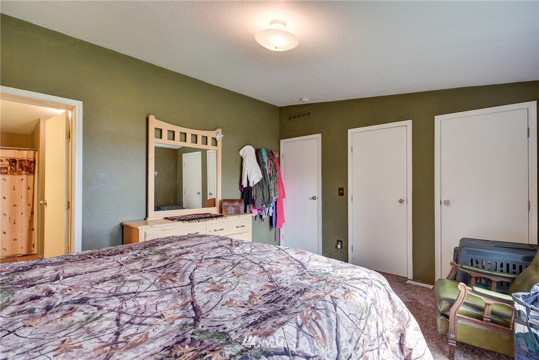1879 East Hunskor Road Oak Harbor, WA 98277 - Photo 15 of 25 Gallery Image 15