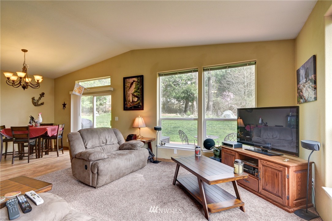 1879 East Hunskor Road Oak Harbor, WA 98277 - Photo 6 of 25 Gallery Image 6