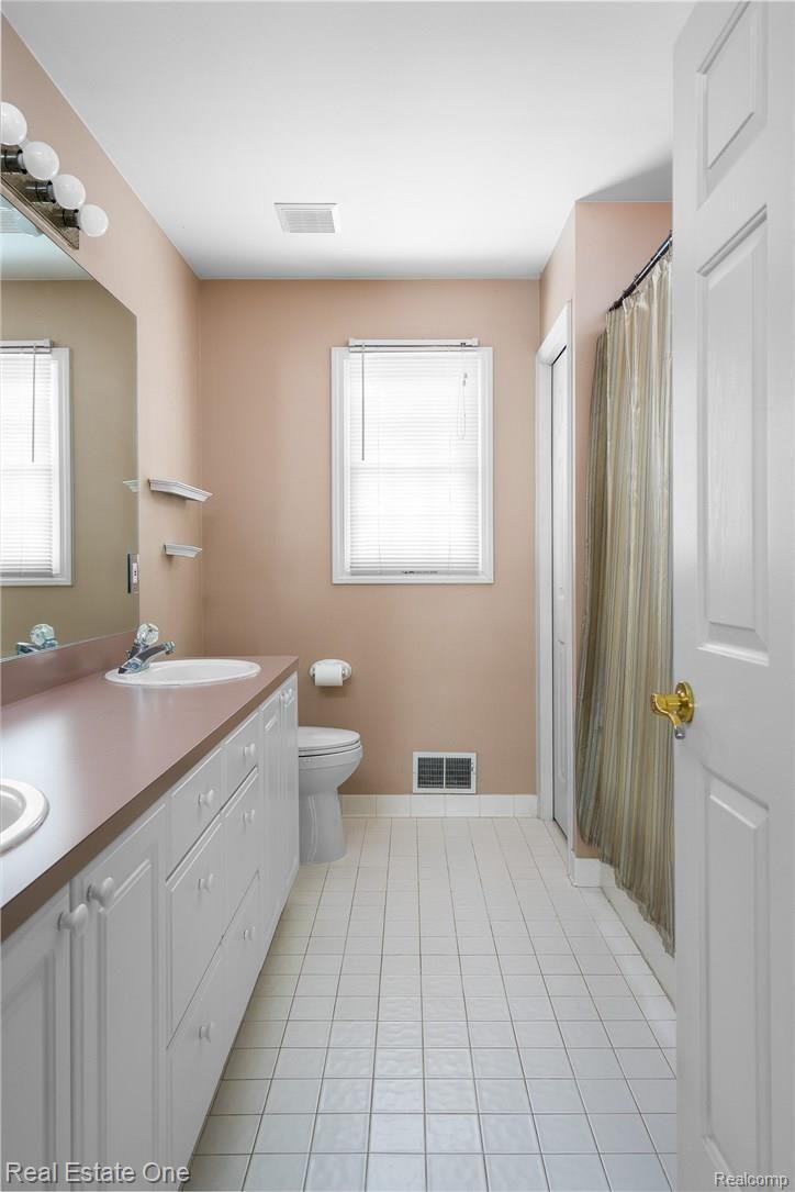 3990 Kaeleaf Road Lake Orion, MI 48360 - Photo 22 of 26 3990 Kalaef, ORion TWP MI, Koteles, 03-13-17-981-Edit.jpg