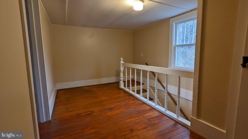 4303 Weakley Hollow Road Syria, VA 22743 - Photo 12 of 20 Second level landing