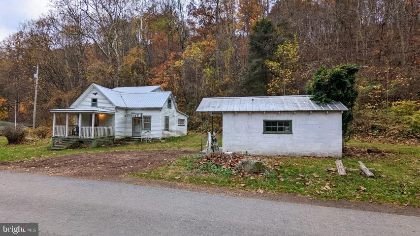 4303 Weakley Hollow Road Syria, VA 22743 - Photo 2 of 20 House and pump house