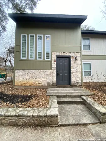 $1,695 | 100 Lorenz Road, Unit 1401, San Antonio, TX 78209