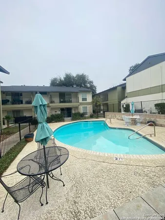 $1,695 | 100 Lorenz Road, Unit 1401, San Antonio, TX 78209