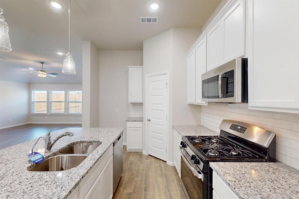 7416 Sunset Vly Lane Krum, TX 76249 - Photo 16 of 40