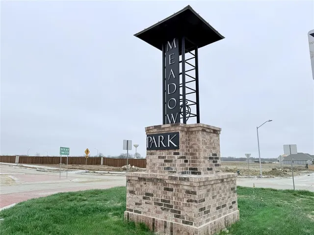 $314,990 | 7416 Sunset Vly Lane, Krum, TX 76249