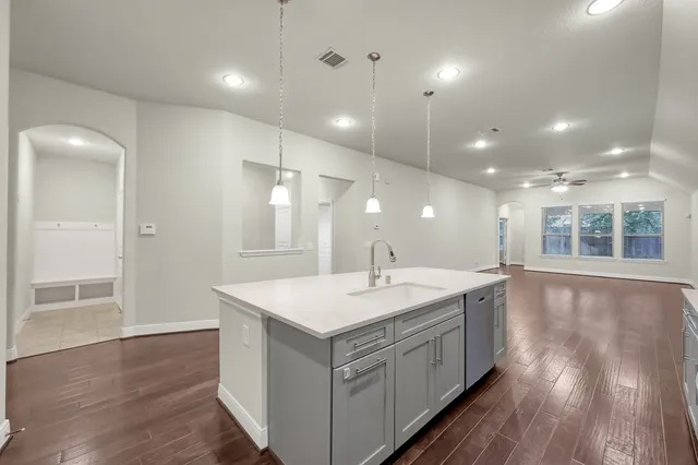 $3,250 | 126 Pioneer Canyon Place, Tomball, TX 77375