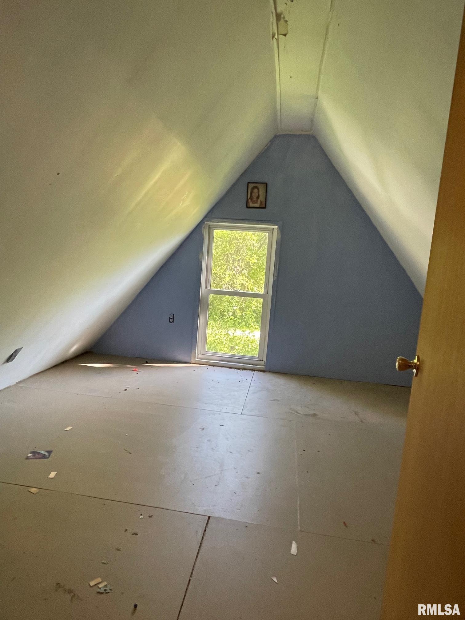 1609 Baldwin Road Jacksonville, IL 62650 - Photo 15 of 19