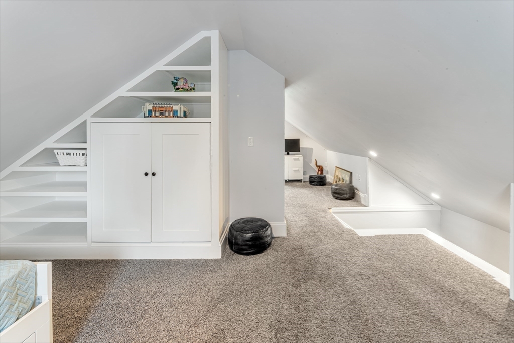 18 Hemlock Road Boston, MA 02132 - Photo 24 of 27