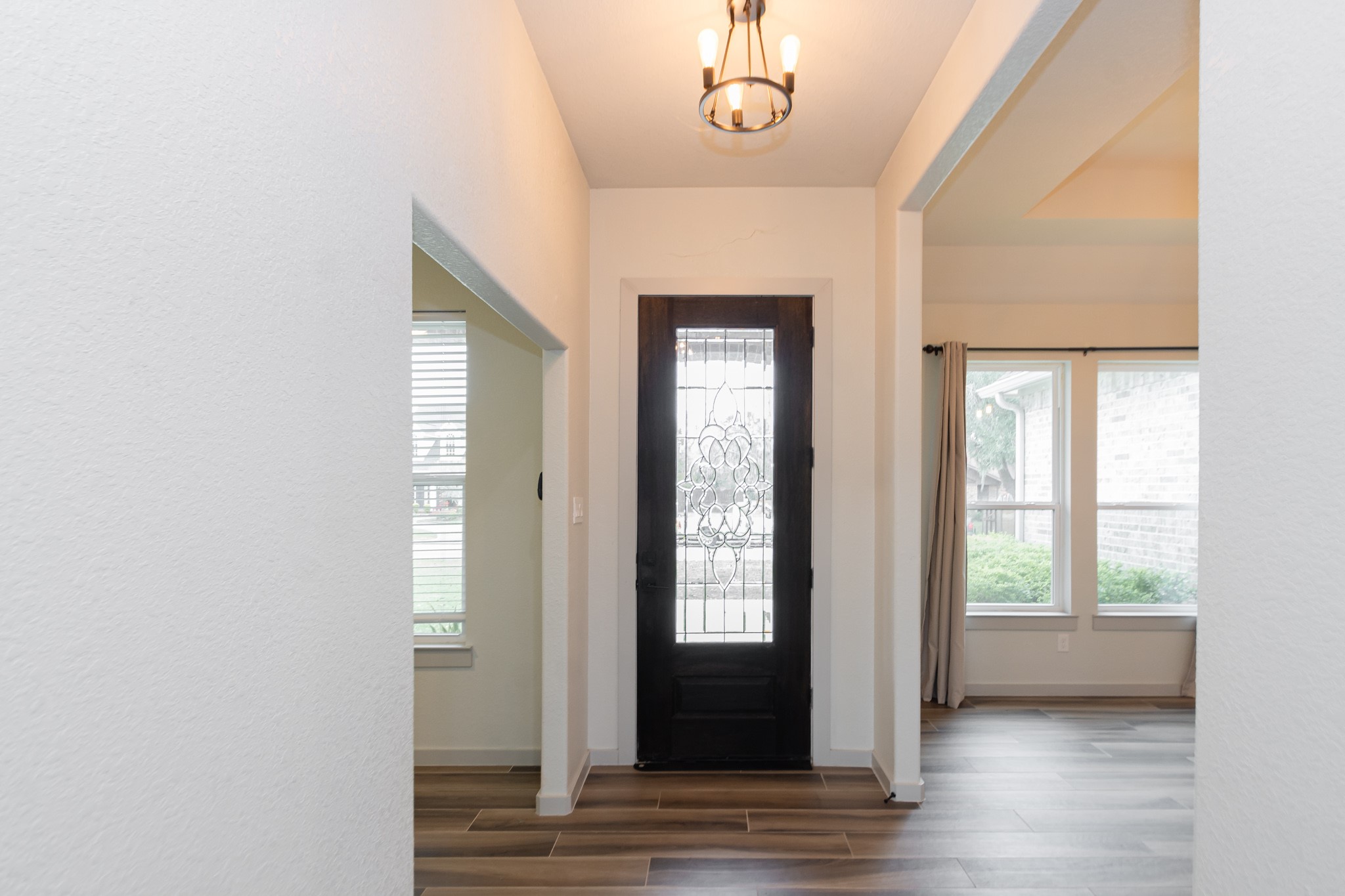 2190 Riverside Drive West Columbia, TX 77486 - Photo 21 of 39 a view of livingroom with hardwood floor and window