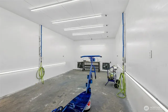 $1,000,000 | 27515 Entwhistle Road East, Buckley, WA 98321