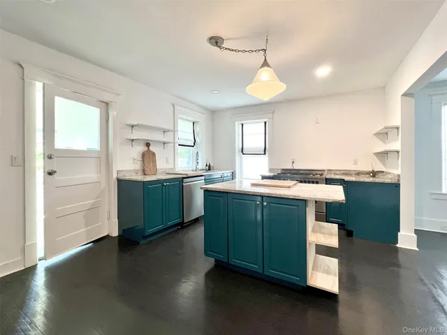 $695,000 | 17 Washington Avenue, Millbrook, NY 12545