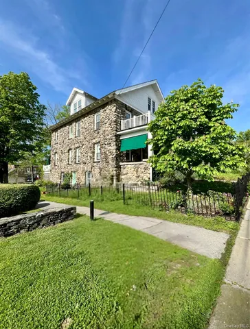 $695,000 | 17 Washington Avenue, Millbrook, NY 12545