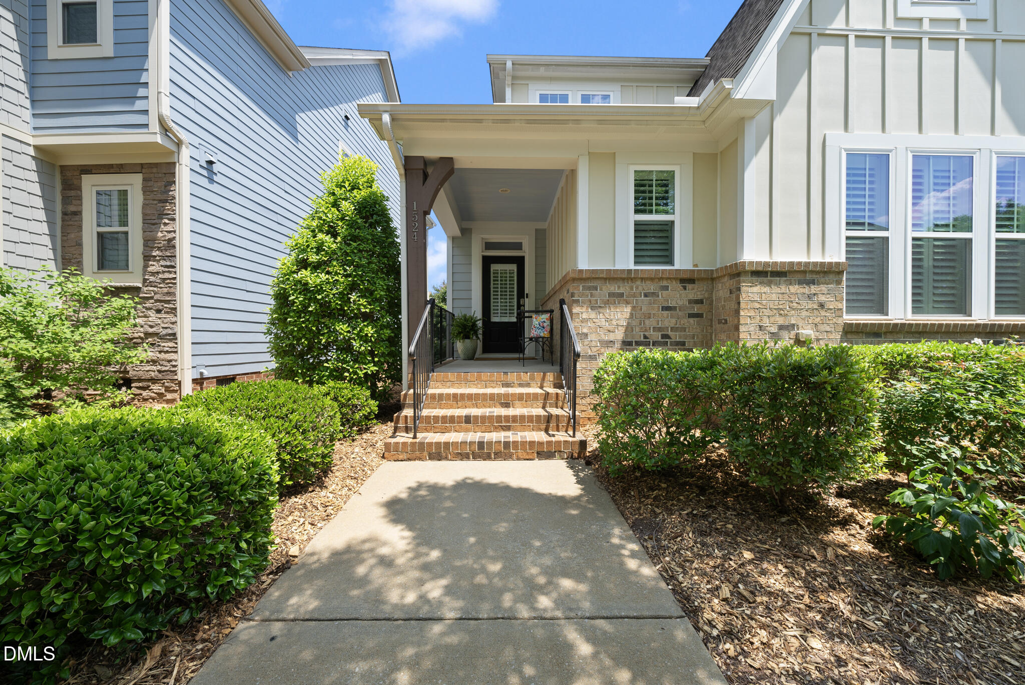 1524 Crafton Way Raleigh, NC 27607 - Photo 4 of 46 DSC03375