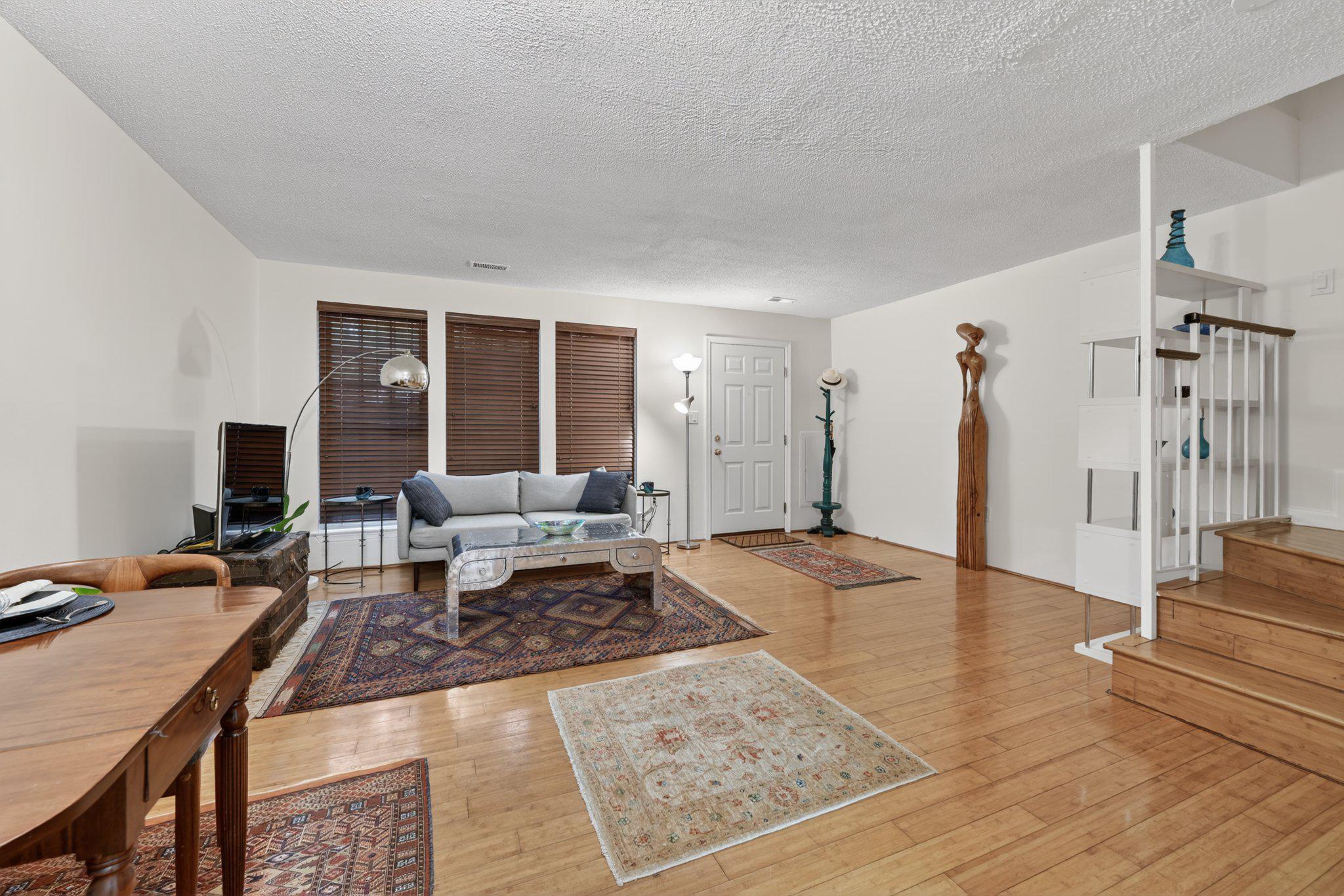 1107 Harvard Street Northwest, Unit R Washington, DC 20009 - Photo 4 of 20 Living Room