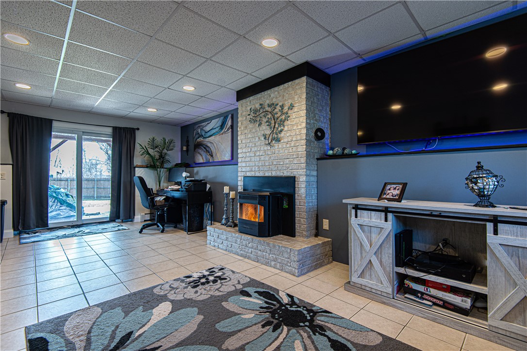 58 Schofield Street West Warwick, RI 02893 - Photo 3 of 24