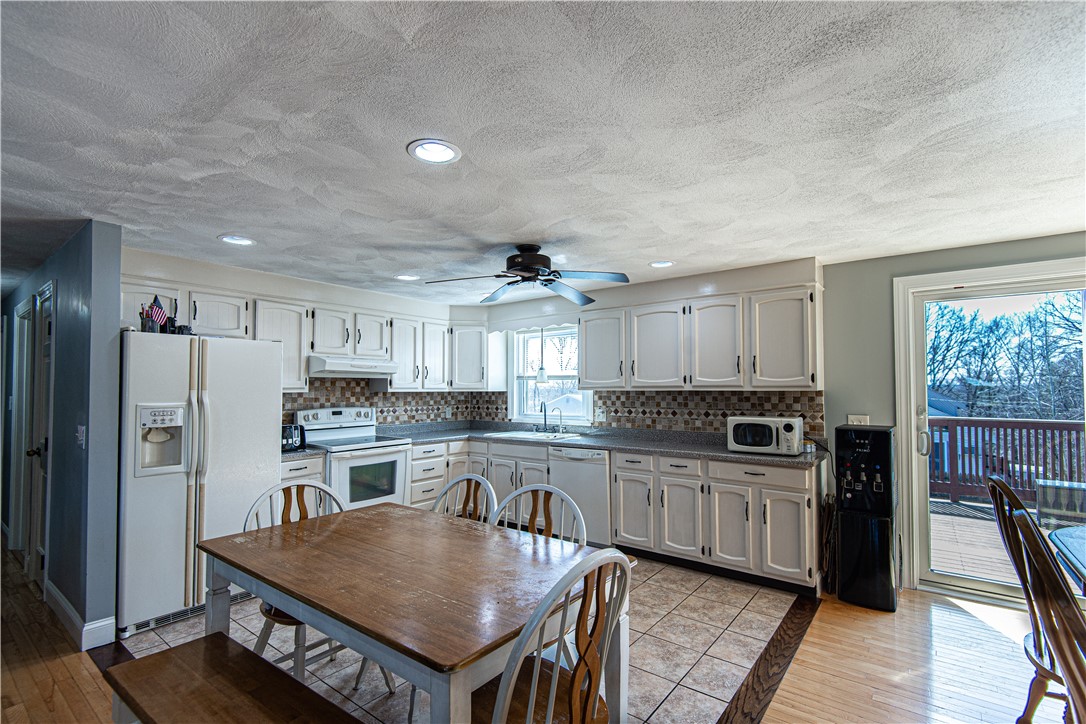 58 Schofield Street West Warwick, RI 02893 - Photo 6 of 24